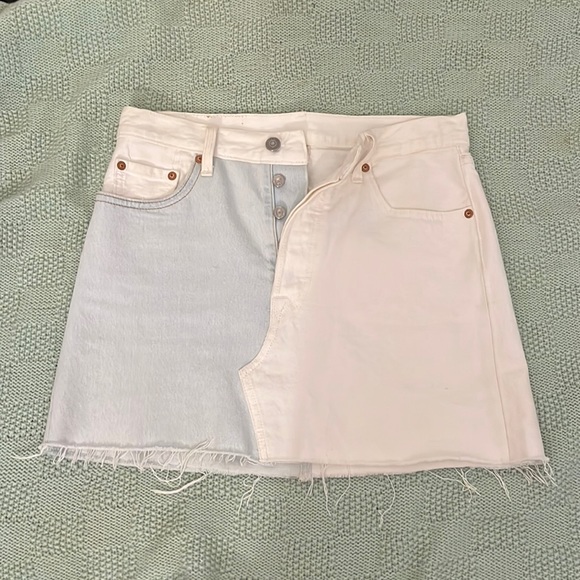 NWOT Levi denim skirt! - Picture 1 of 5